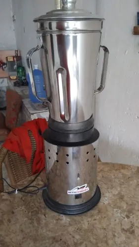 Liquidificador Baixa Rotação Em Inox 4 litros Metal Ferreira
