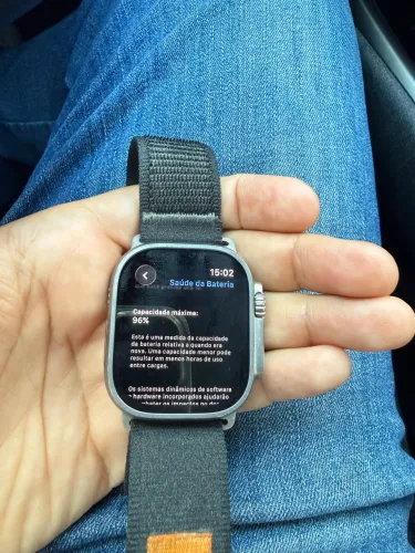 Apple Watch Ultra usado sem detalhes