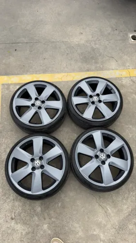 Jogo de rodas vw surf 17 com pneus 