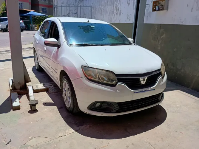 Renault Logan Expression Hi-flex 1.6 8V 4P 2015