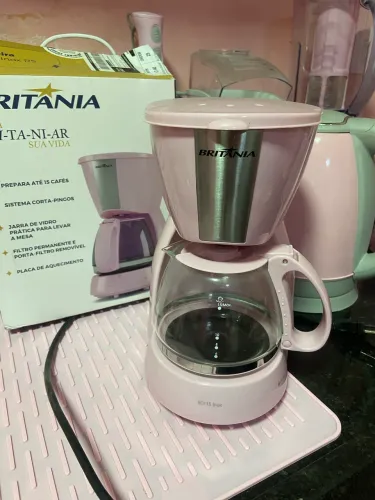 Vendo essa cafeteira usada somente uma vez 