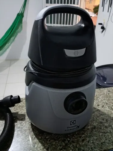 Vendo aspirador de pó Eletrolux