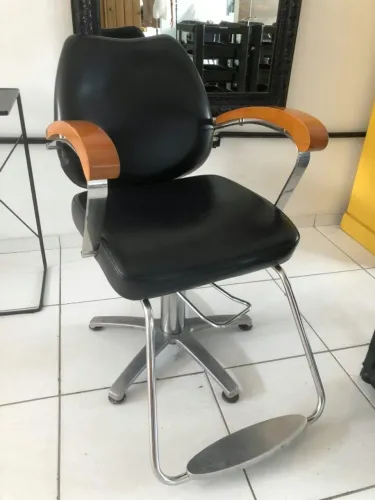 Cadeira para salão marca Brudine