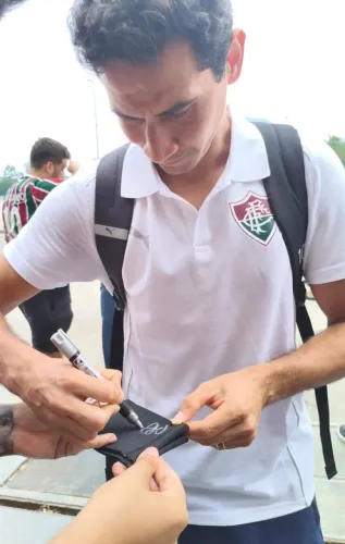 BRAÇADEIRA DE CAPITÃO AUTOGRAFADA PELO GANSO