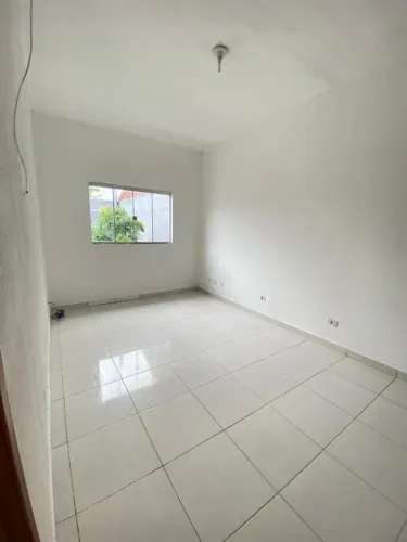 Oportunidade em Trindade  Casa 180m² com Quintal e 2 Quartos por R$ 220 Mil