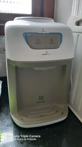 Bebedouro Eletrolux Muito Novo