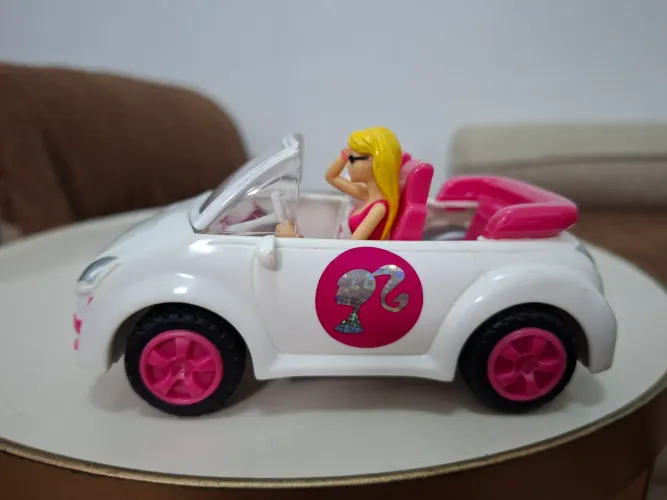 Mini carro conversível da Barbie, Mattel ano 2009.