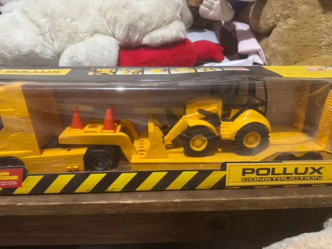 Brinquedo Carreta e Trator 