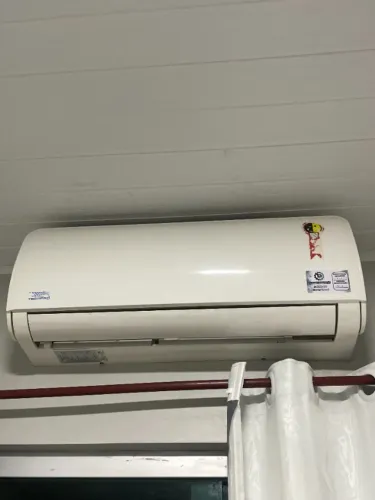 Ar Condicionado Split 12.000 BTUs Techfrio 220V - Ler Descrição
