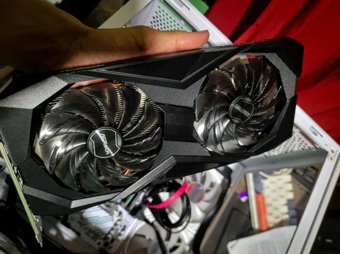 Rx6600 boa pra jogar no alto/ultra