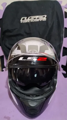 CAPACETE LS2 TAMANHO 58 Orig. com Óculos escuro interno.