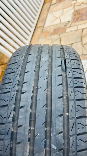 Pneu 225/45 R18