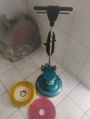 Enceradeira industrial tamanho 410
