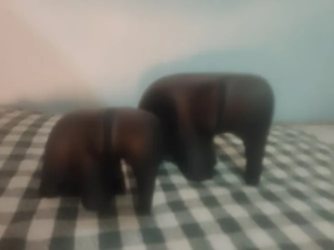 Esculturas 2 elefantes.
