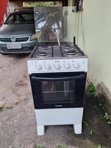 Vendo fogão semi novo pra sair rápido, não entrego.