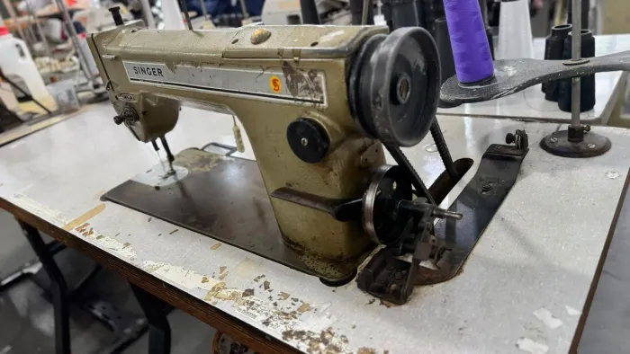 Máquina reta industrial
