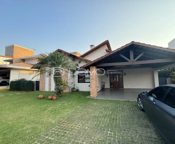 Casa à venda com 3 suítes em condomínio fechado alto padrão, no Country, CASCAVEL - PR