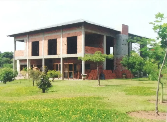 Casa com Potencial Incrível em Terreno de 8.900m² - Área Construída de 650m², Mini Lago e 