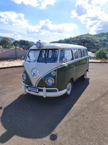 Volkswagen Kombi Standard/ Luxo/ Serie Prata 1976