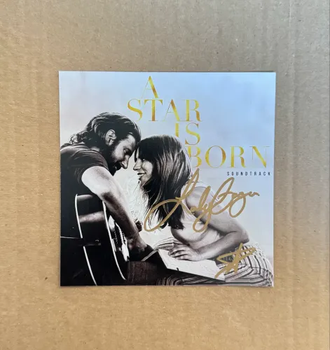 Lady Gaga A Star Is Born Card Autografado