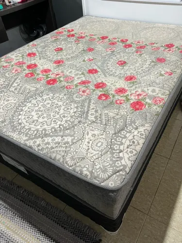 Vende se Cama de Casal