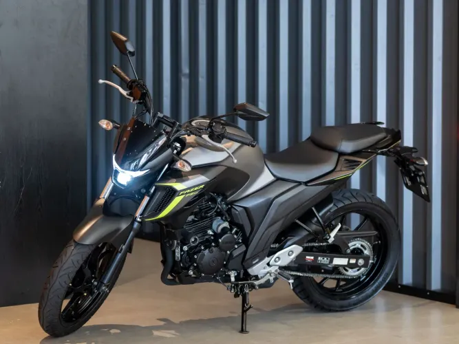 YAMAHA FZ25 FAZER 2024