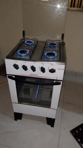 Fogão 4 bocas funcionando perfeitamente não entrego
