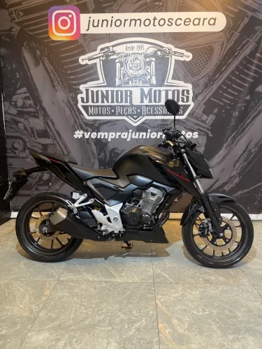 CB 300F TWISTER - PRETO - 2023 - COM GARANTIA