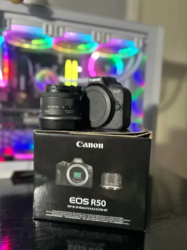 CANON EOS R50 + LENTE 18-45 RF