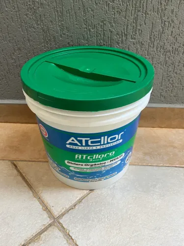 10 Balde de plástico  por 50 reais 10 kg com tampa  limpo e vazio embalagem nova 