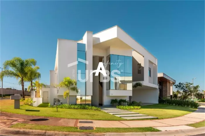 Casa em Condomínio com 381m² à venda no Cyrela Buritis