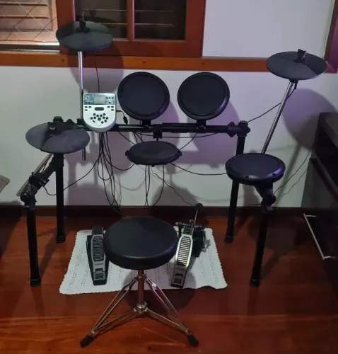 Bateria eletronica Alesis dm7x