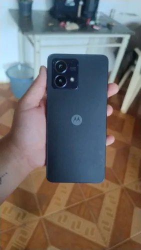 MOTO G84