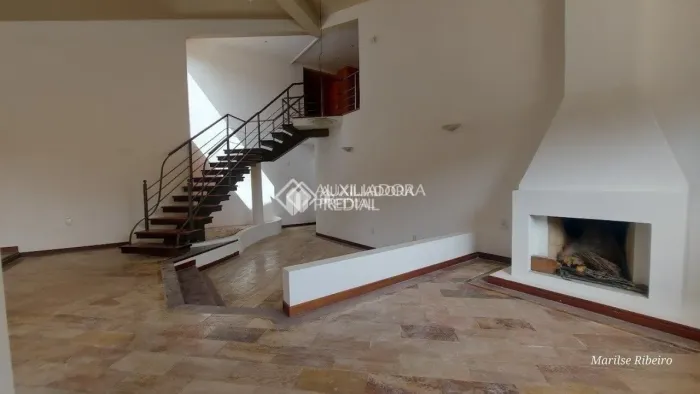 Casa com 04 quartos - Bairro Santa MOnica - Florianópolis - SC