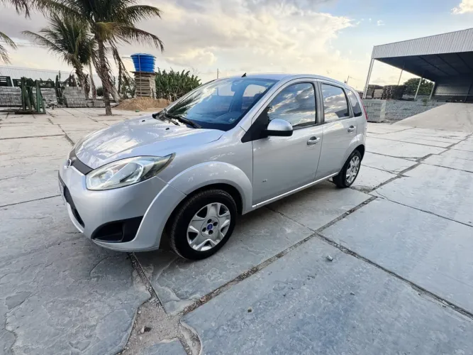Ford Fiesta S 1.0 8V Flex 5P 2014