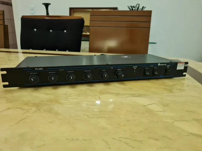 Pré Amplificador Phidellis PH2404 seminovo 