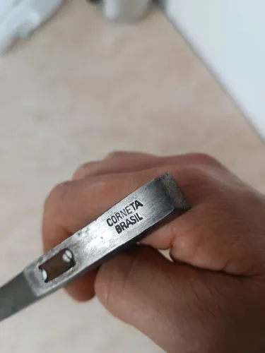Vendo martelo antigo corneta de vidraçaria.