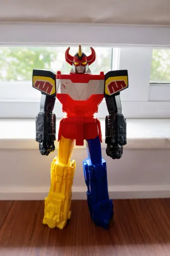 Megazord Mighty Morphin Power Rangers da Hasbro