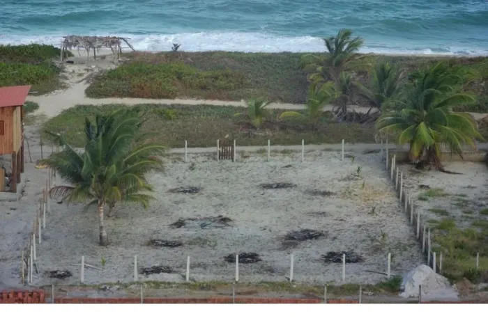 Terreno beira mar medindo 24x30