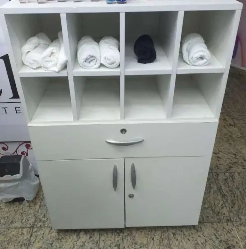 Armário multiuso
