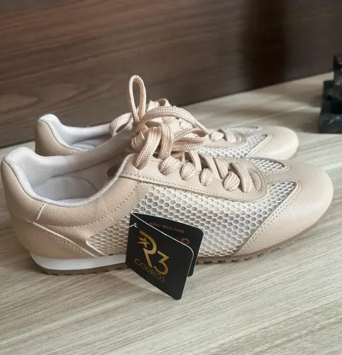 Tenis feminino novo