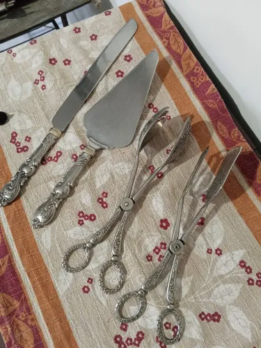 Peças para cortar e servir bolos , ,metal,usados: