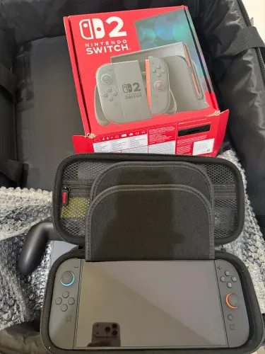Nintendo Switch 2 com bag case, caixa e acessórios