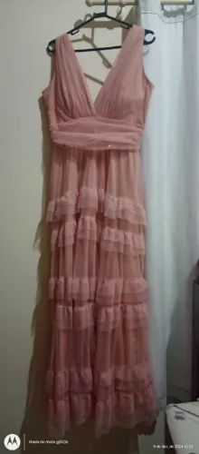 Vendo vestido de festa