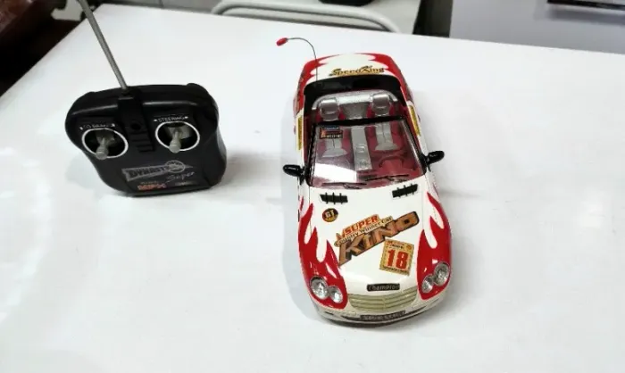 Carrinho de controle remoto