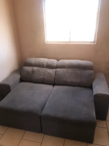 Vendo sofá retrátil/reclinável usado