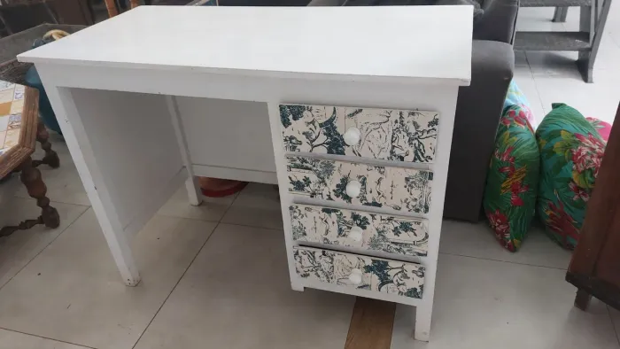 Escrivaninha branca antiga madeira pura