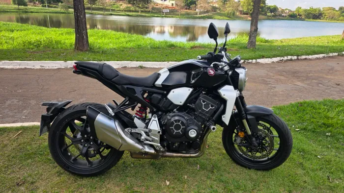 Cb1000r
