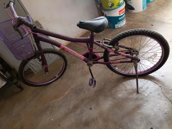Vendo bicicleta usada para criança aro 16