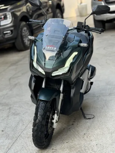 Honda ADV 150 muito nova